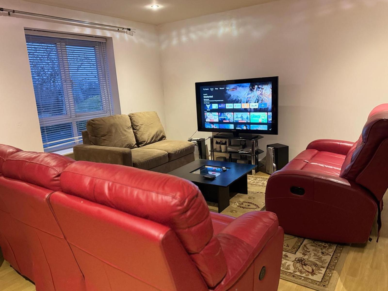 Stylish & 2-bed Flat Centre - Sharing Flat - Host In 1 Bedroom